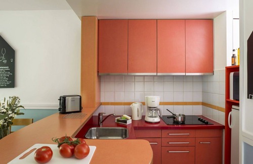 Chamouille House | Nice apartment in villa for 4 guests with WIFI, pool, hot tub, TV, terrace and parking