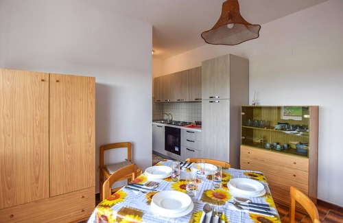 Isola di Capo Rizzuto Apartment | Nice apartment in Isola di Capo Rizzuto