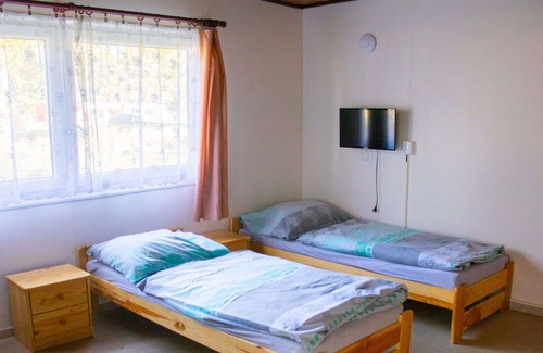 Hradec Kralove House | Nice apartment in villa for 12 people with WIFI, TV, patio, pets allowed and parking