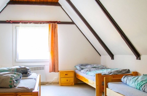 Hradec Kralove House | Nice apartment in villa for 12 people with WIFI, TV, patio, pets allowed and parking