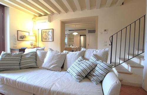 Colognola ai Colli Apartment | Nice apartment for 5 people with WIFI, pool, A/C and TV, close to Verona