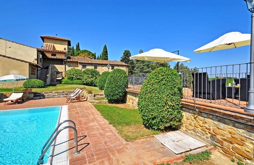San Casciano in Val di Pesa Apartment | Nice apartment for 4 guests with WIFI, pool, A/C, TV and pets allowed, close to Greve In Chianti