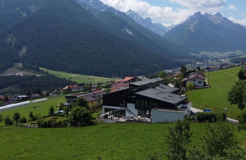 Telfes im Stubai Apartment | Nice apartment for 4 people with WIFI, pool, TV, terrace, pets allowed and parking