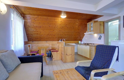 Bohinjska Bistrica Apartment | Nice apartment for 2 guests with WIFI, TV, balcony, pets allowed, panoramic view and parking