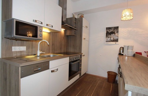 Zillertal Apartment | Nice apartment for 5 people with WIFI, TV, terrace and pets allowed