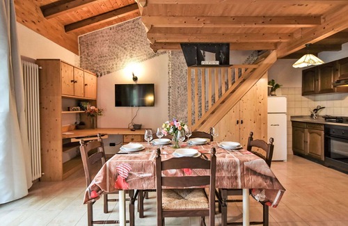 Prata Camportaccio Apartment | Nice apartment for 5 guests with WIFI, TV, terrace and pets allowed