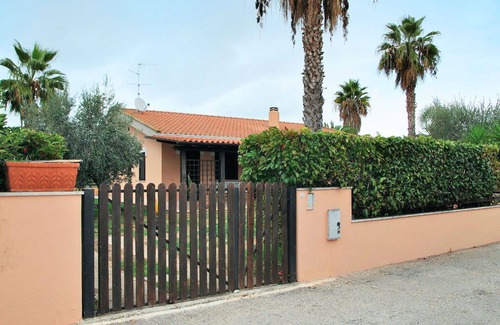 Fondi Apartment | Nice apartment for 6 guests with WIFI, A/C, TV, terrace and pets allowed