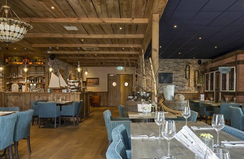 's-Gravendeel Apartment | Nice apartment for 6 guests with WIFI, TV, terrace and parking