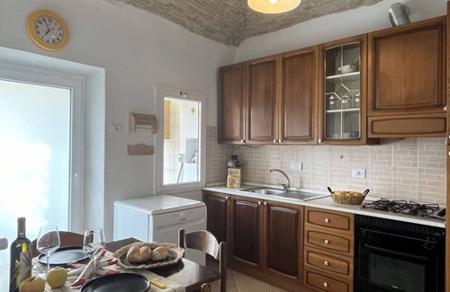 Dolcedo Apartment | Nice apartment for 6 people with WIFI, TV, balcony, pets allowed and parking
