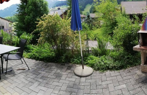 Lenk Apartment | Nice apartment for 6 people with TV, balcony and pets allowed