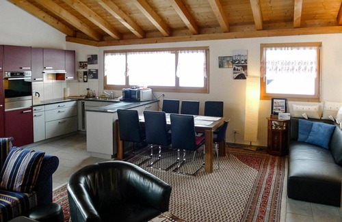 Zillis Apartment | Nice apartment for 7 guests with WIFI, TV, balcony and panoramic view