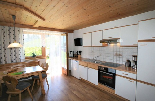 Emberg Apartment | Nice apartment for 5 people with WIFI, TV and terrace