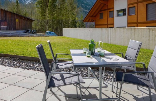 Blausee Apartment | Nice apartment for 6 people with WIFI, TV, balcony, pets allowed, panoramic view and parking