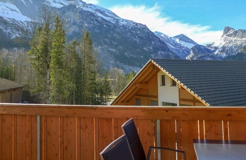 Blausee Apartment | Nice apartment for 6 people with WIFI, TV, balcony, pets allowed, panoramic view and parking