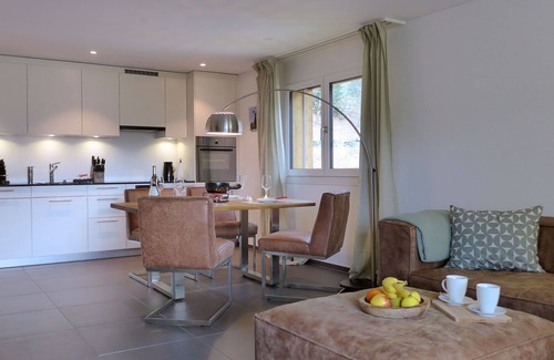 Blausee Apartment | Nice apartment for 4 guests with WIFI, TV, balcony, pets allowed and panoramic view