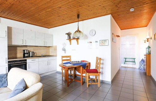 Oberndorf Apartment | Nice apartment for 2 people with WIFI, TV, patio and pets allowed