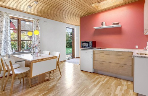 Sandvig Apartment | Nice apartment in Allinge with kitchen