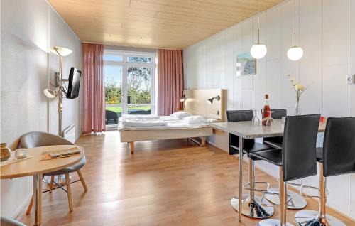 Sandvig Apartment | Nice Apartment In Allinge With Wifi