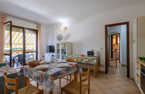 Lido degli Estensi Apartment | Nice apartment in Comacchio with WiFi