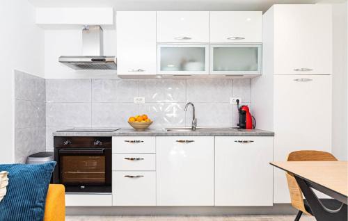 Kamen Apartment | Nice Apartment In Kamen With Wifi