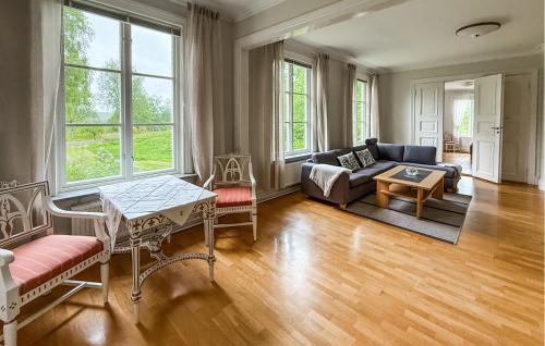 Mullsjo Apartment | Nice Apartment In Mullsjö With Sauna