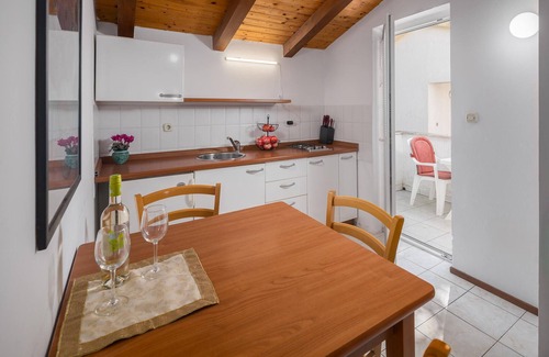 Kukci Apartment | Nice apartment in Porec with WiFi