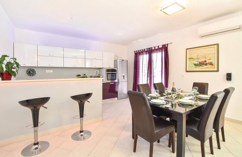 Vranjic Apartment | Nice apartment in Split with WiFi