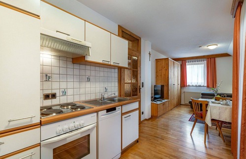 Arriach Villa | Nice apartment in villa for 4 guests with WIFI, TV and patio