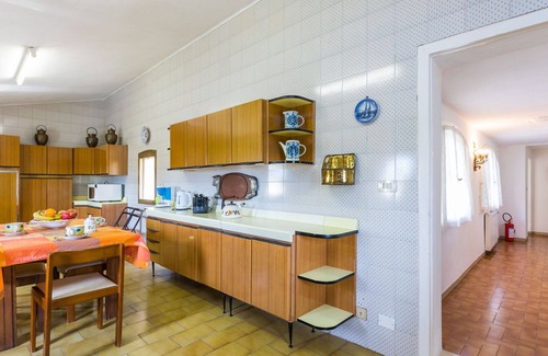 Crespina Villa | Nice apartment in villa for 18 people with private pool, WIFI, TV, terrace and pets allowed