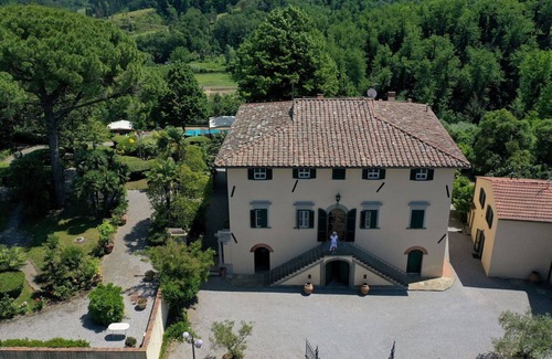 Crespina Villa | Nice apartment in villa for 18 people with private pool, WIFI, TV, terrace and pets allowed