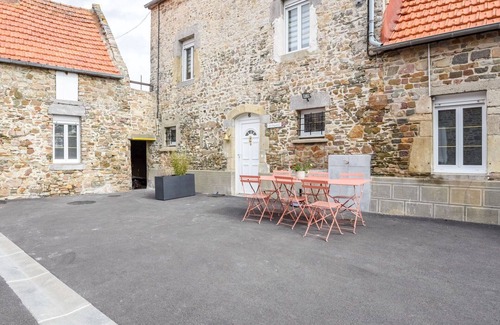 Pirou House | Nice apartment in villa for 4 guests with WIFI and pets allowed