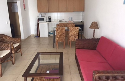 Portimao Apartment | Nice Apartment with Pool , Balcony, Air Con 15 minutes from beach great location