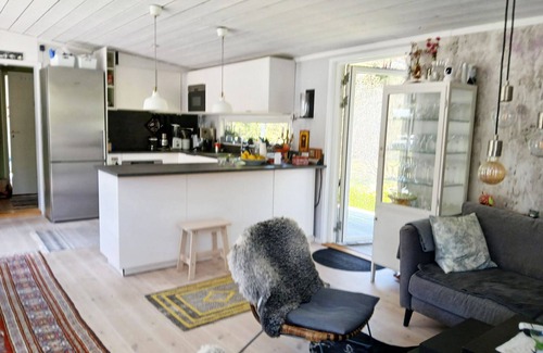 Larbro Ski Chalet | Nice cottage in Lärbro, 150 m from one of Gotland's quietest beaches | SE12051