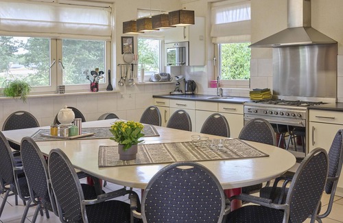 Neede House | Nice farmhouse with large garden and play loft