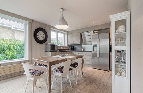 Westende Villa | Nice holiday home in Westende-Bad with sauna and pingpong