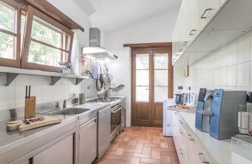 Lugnano in Teverina House | Nice home in Lugnano in Teverina