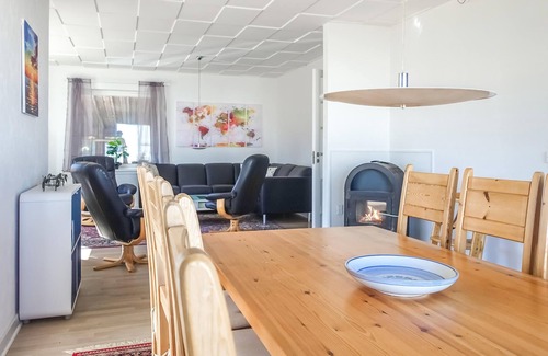 Tejn House | Nice home in Allinge with kitchen