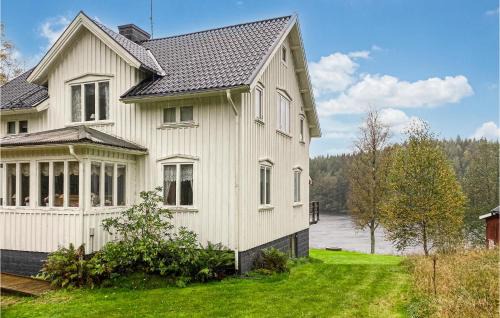 Grannas House | Nice Home In Ambjörnarp With Lake View