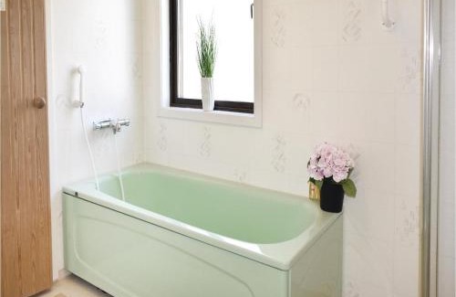 Bruzaholm House | Nice Home In Bruzaholm With Kitchen