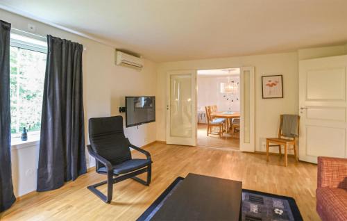 Ed House | Nice Home In Ed With Kitchen