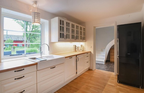 Ed House | Nice home in Ed with kitchen