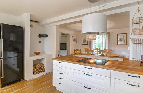Ed House | Nice home in Ed with kitchen