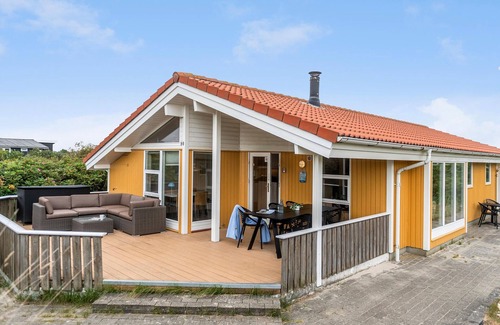 Rindby Strand House | Nice home in Fanø with sauna