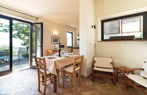 Ficulle House | Nice home in Ficulle TR