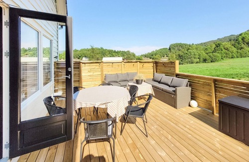 Fitjar House | Nice home in Fitjar with house sea view