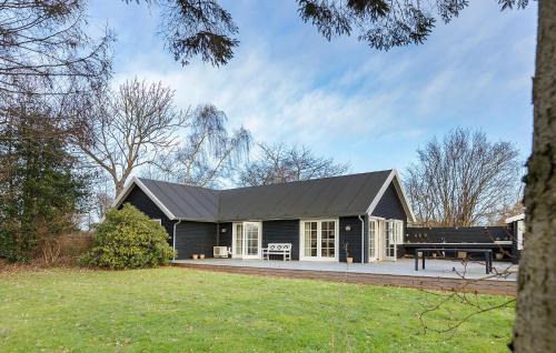 Smidstrup Strand House | Nice Home In Gilleleje With Wi-Fi