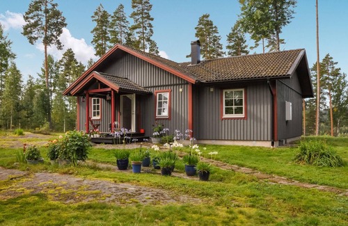 Gunnarskog House | Nice home in Gunnarskog with lake view