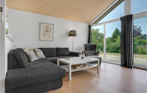 Kulhuse House | Nice Home In Jægerspris With Kitchen