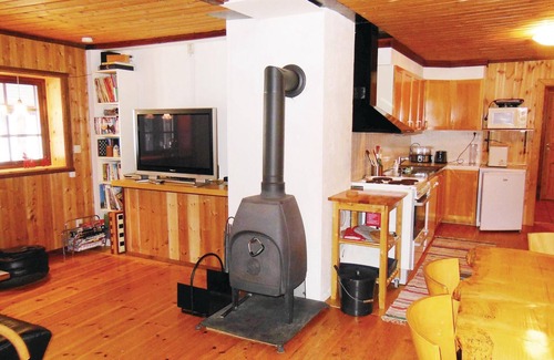 Ovsjobyn House | Nice home in Kälarne with sauna