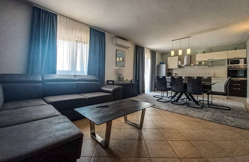 Kastel Sucurac House | Nice home in Kastel Sucurac with sauna